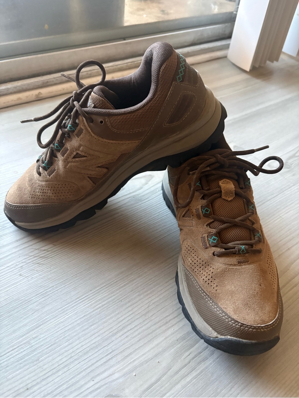 Women's 7.5  NEW BALANCE ABZORB All Terrain Trail Hiking
Running Shoes - Picture 6 of 6